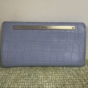 Fossil Liza Slim Snap Bifold Wallet in Lavender Blue Croc Embossed Leather